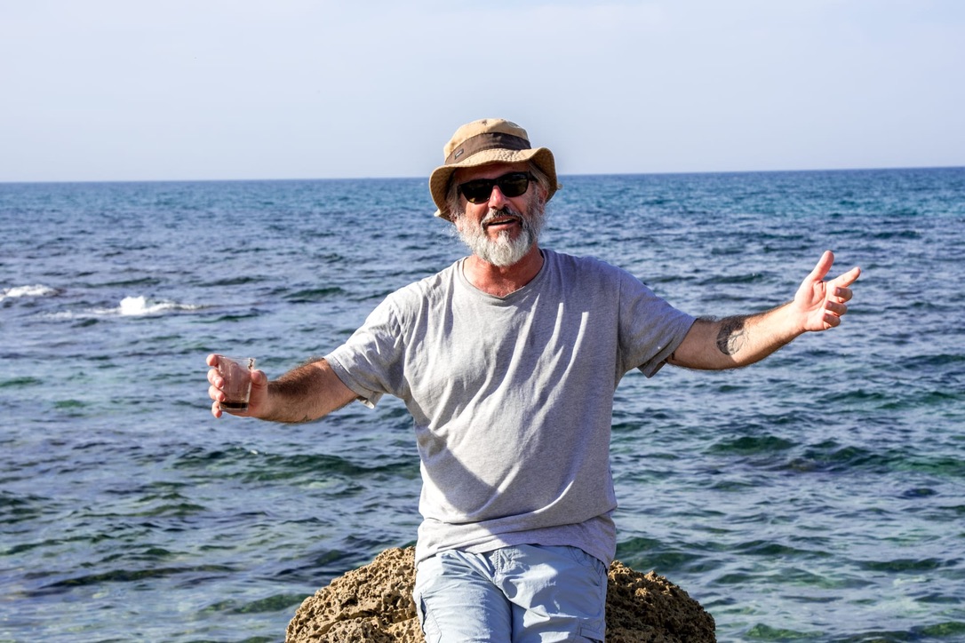 Baruch Shmulewitz by the Mediterranean Sea